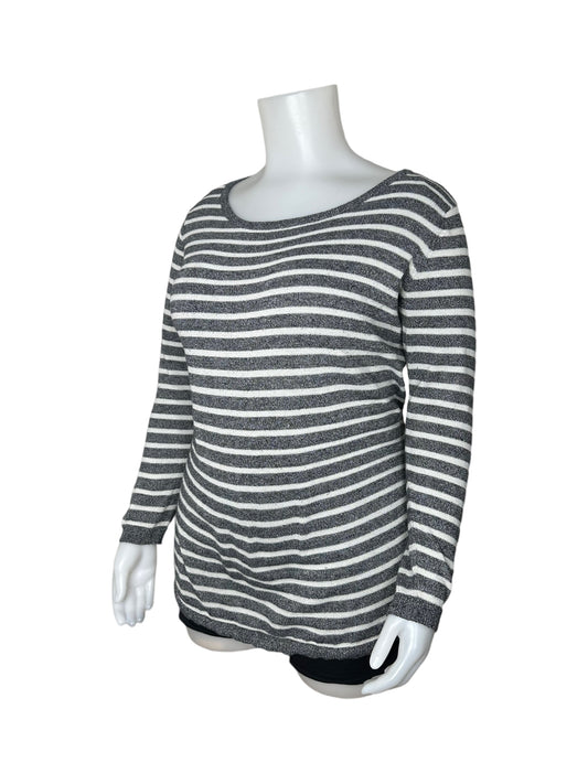 Grey & White Long-Sleeved Light Knit Sweater