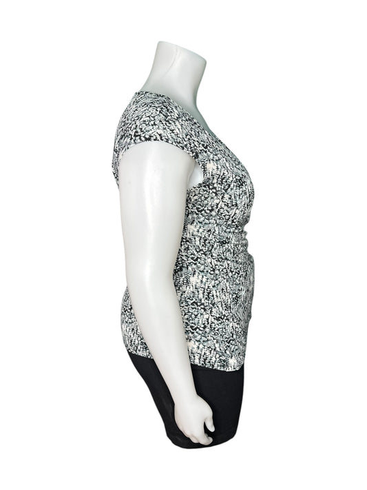 Black & White Abstract Patterned V- Neck Cap Sleeved Blouse