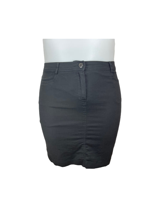 “Simons” Black Fitted Skirt