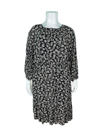 Black & White Floral Long Sleeved Dress