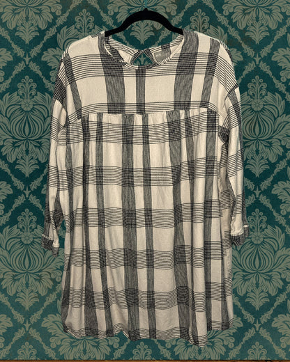 Cream & Black Plaid 3/4 Sleeved Tunic Top