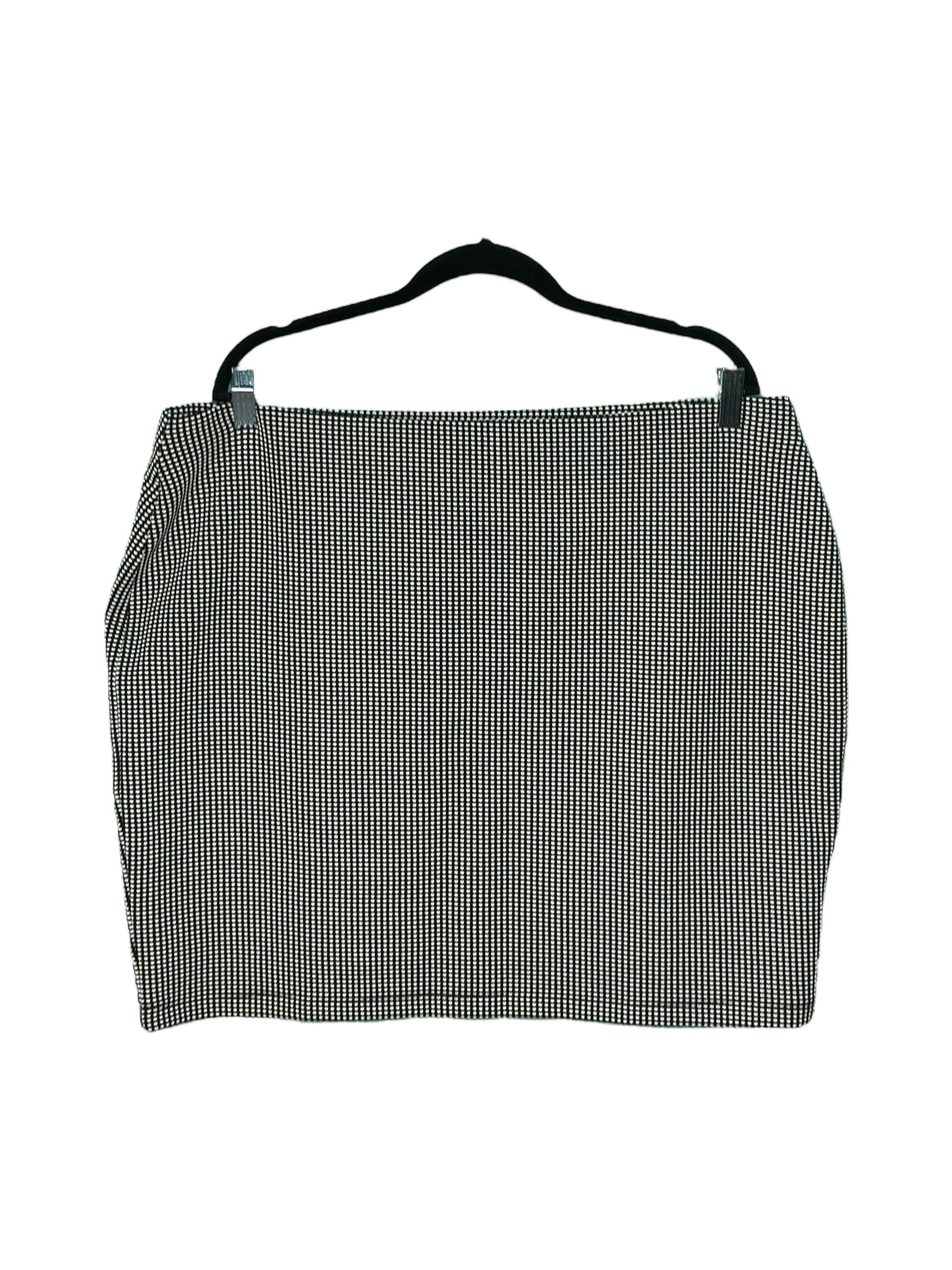 Black & White Mini Pencil Skirt