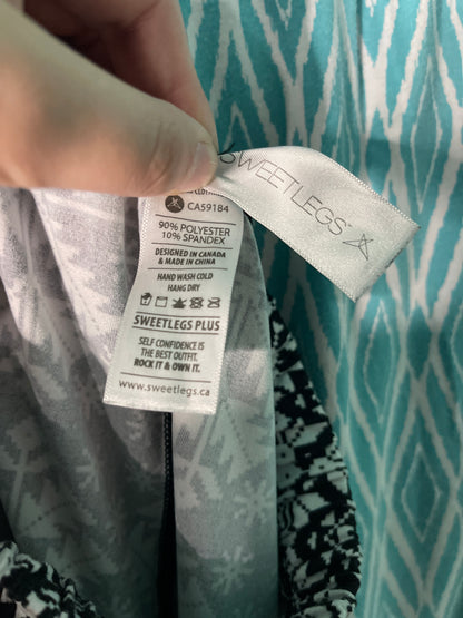 Black and White Abstract Patterned Leggings