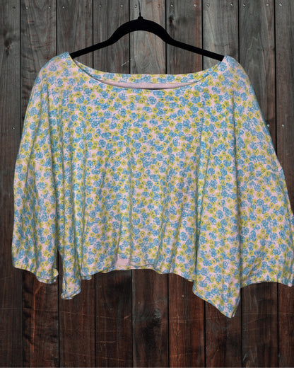 White w/ Green & Blue 3/4 Sleeve Crop Top