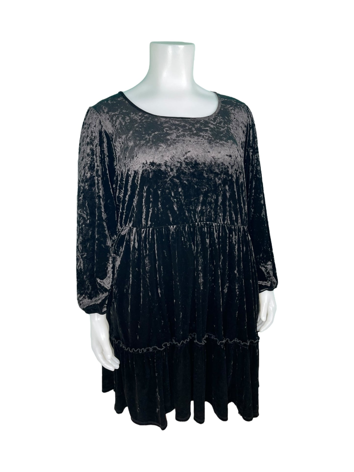 Black Knee Length Long Sleeved Velvet Dress