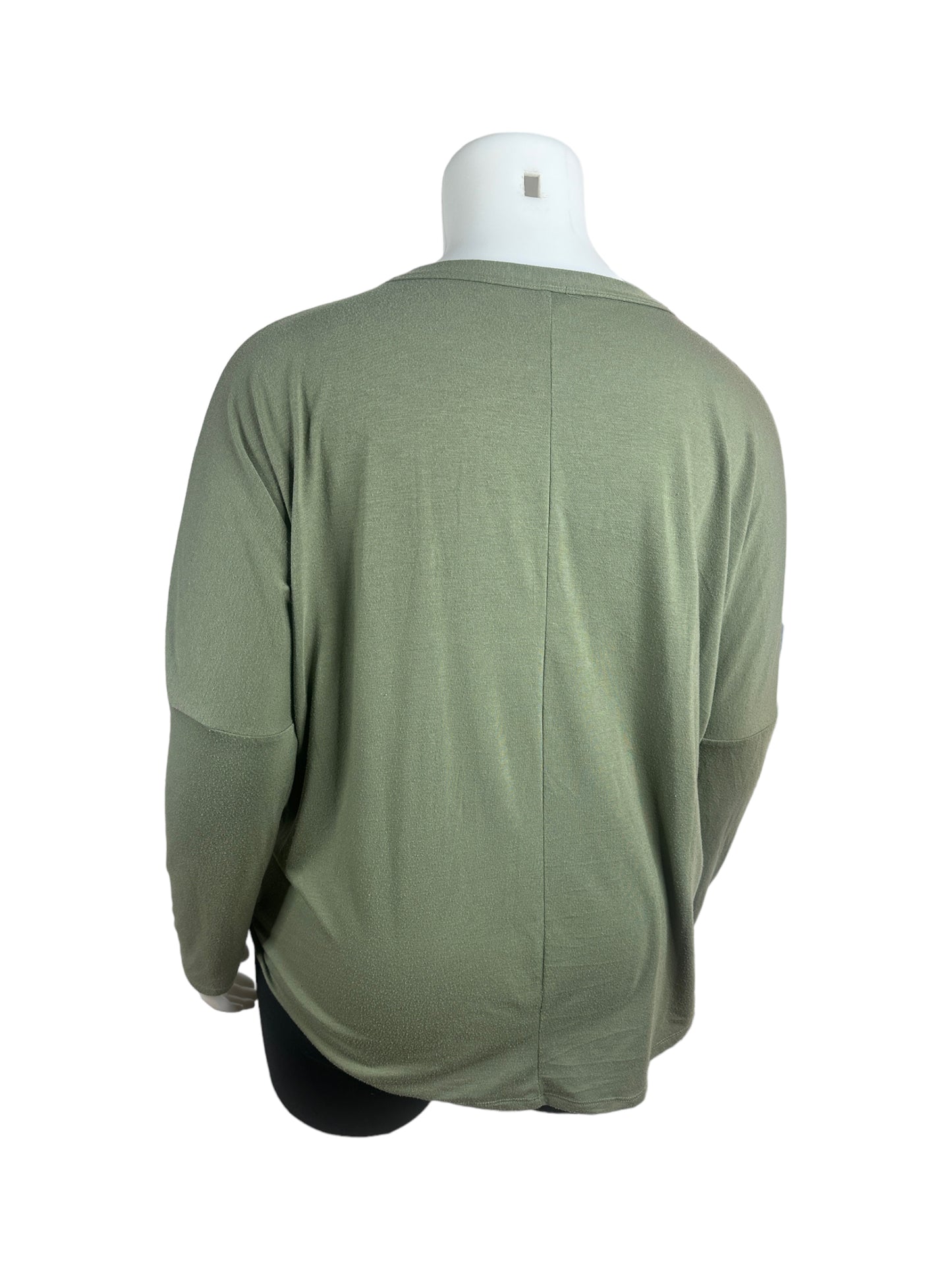 "Zenana Premium" Green Long-sleeve Shirt with Buttons and Tie(1X)