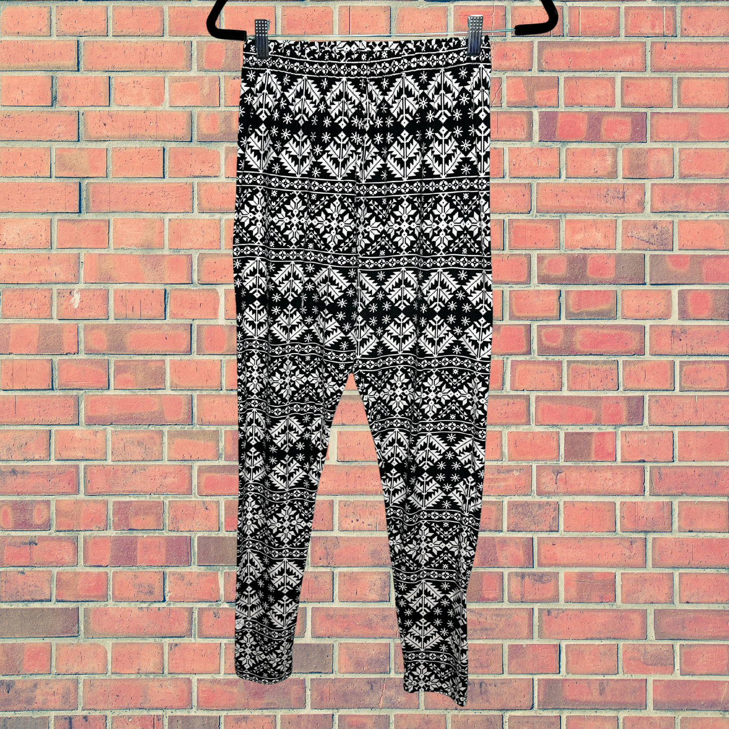 Black and White Abstract Patterned Leggings