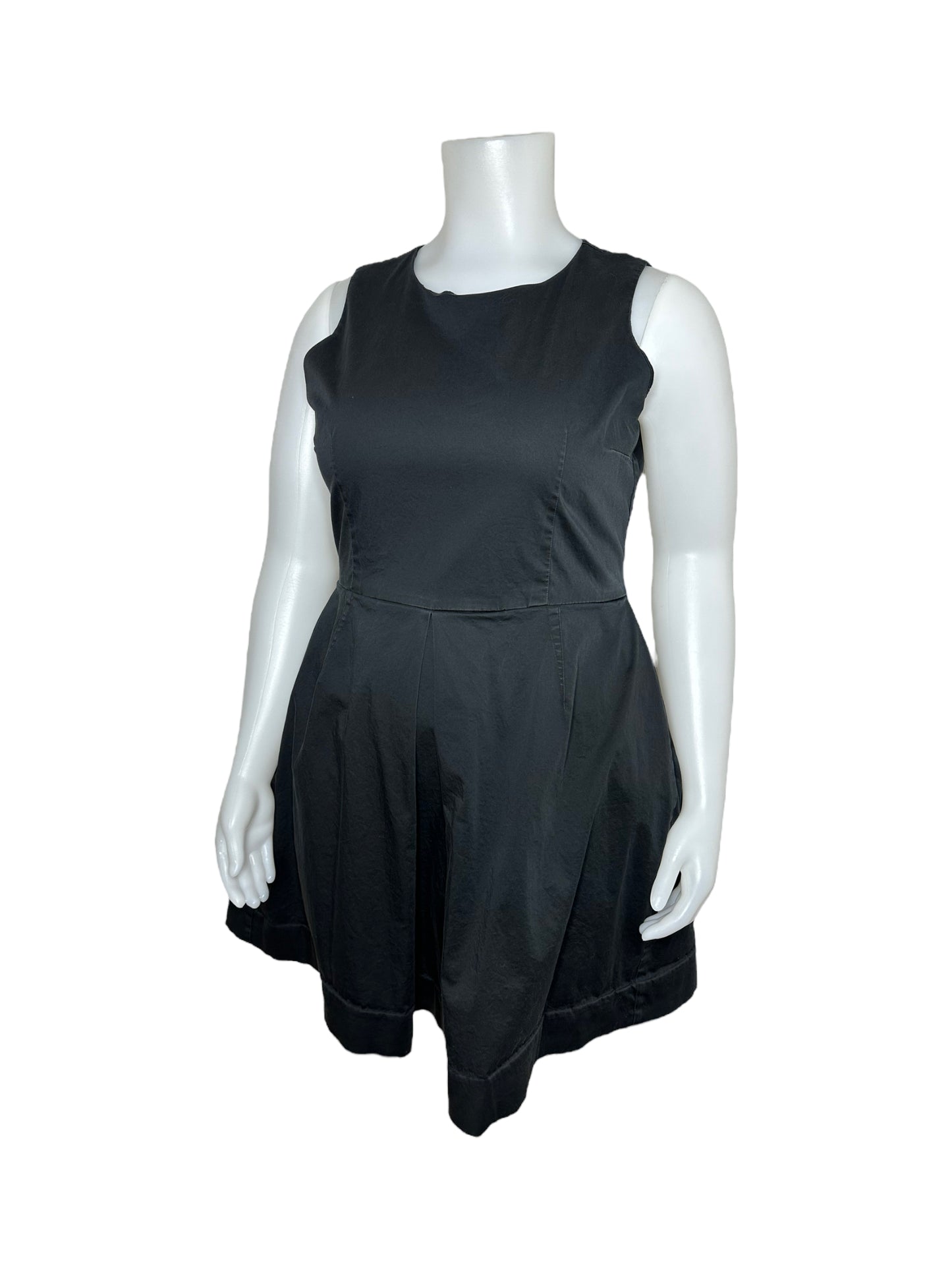 “GAP” Black Shift Dress w/ Pockets (18)