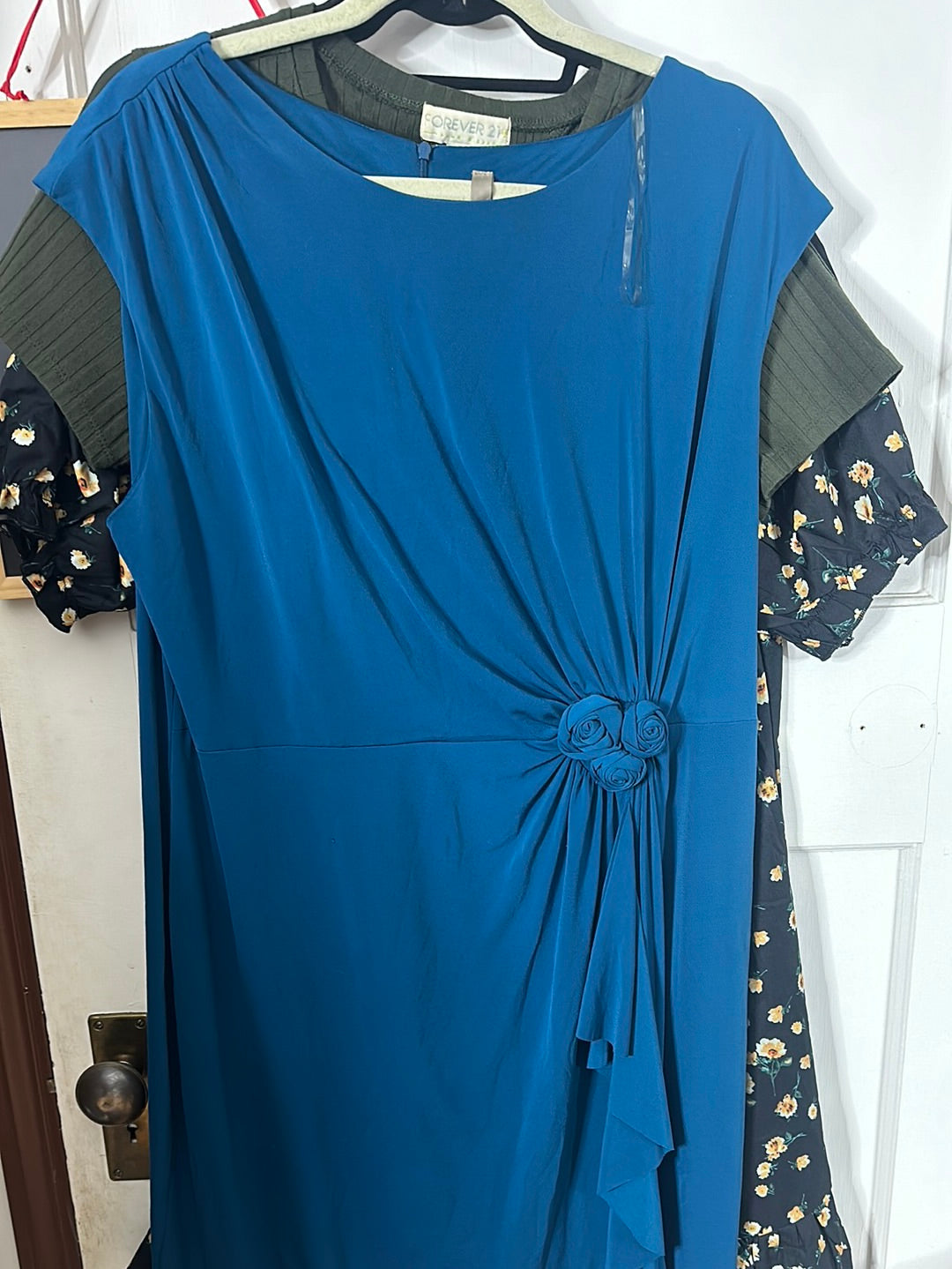 “Pennington” Blue Rose Detail Dress (18)