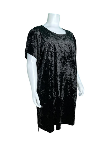 Black Short Sleeved Velvet Dress