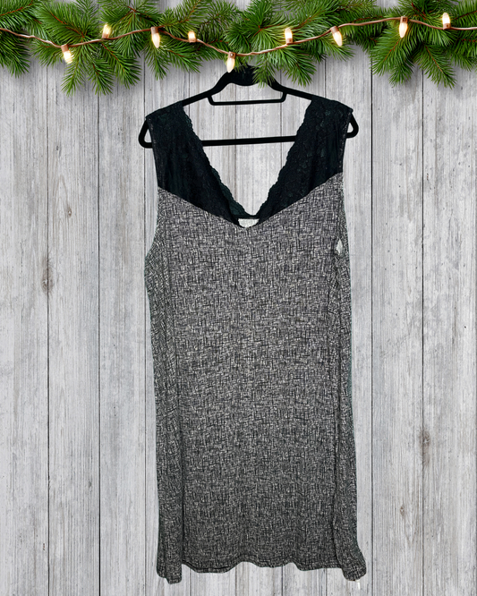 Black & White Nightie w/ Pink Bow