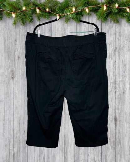 Black Capri Pants