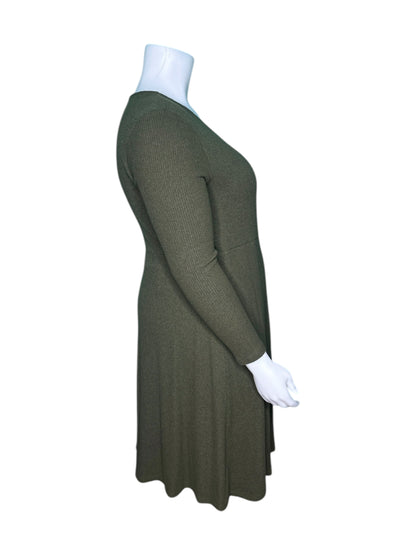 Green Long Sleeve Wrapped V-Neck Dress