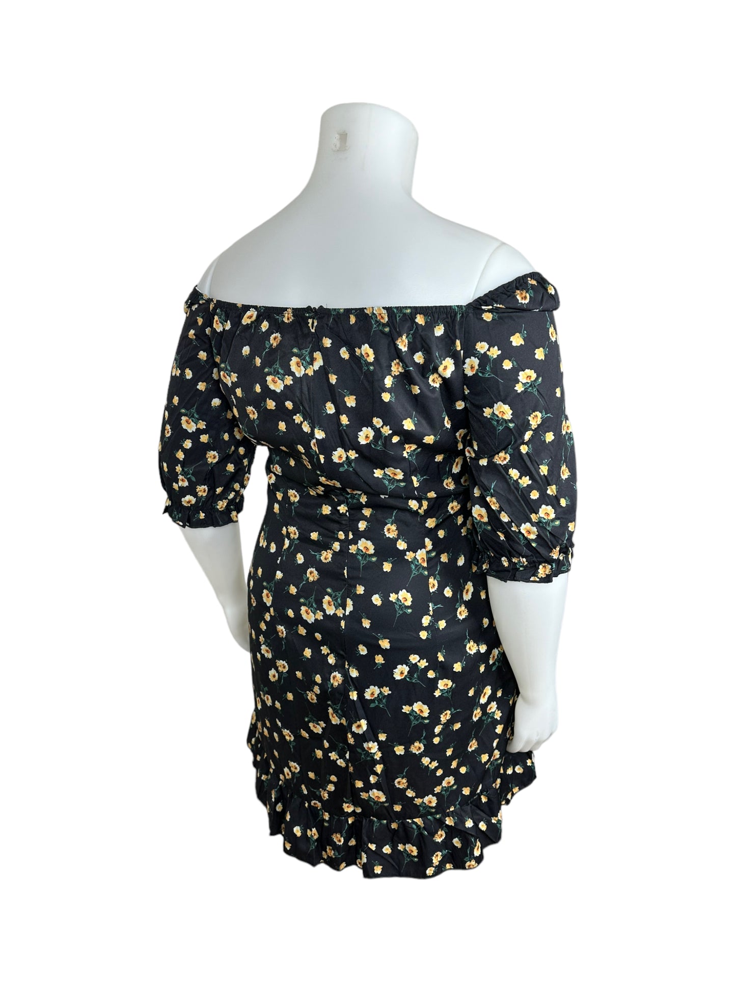 “SHEIN” Black W/ Yellow Floral Print (4X)