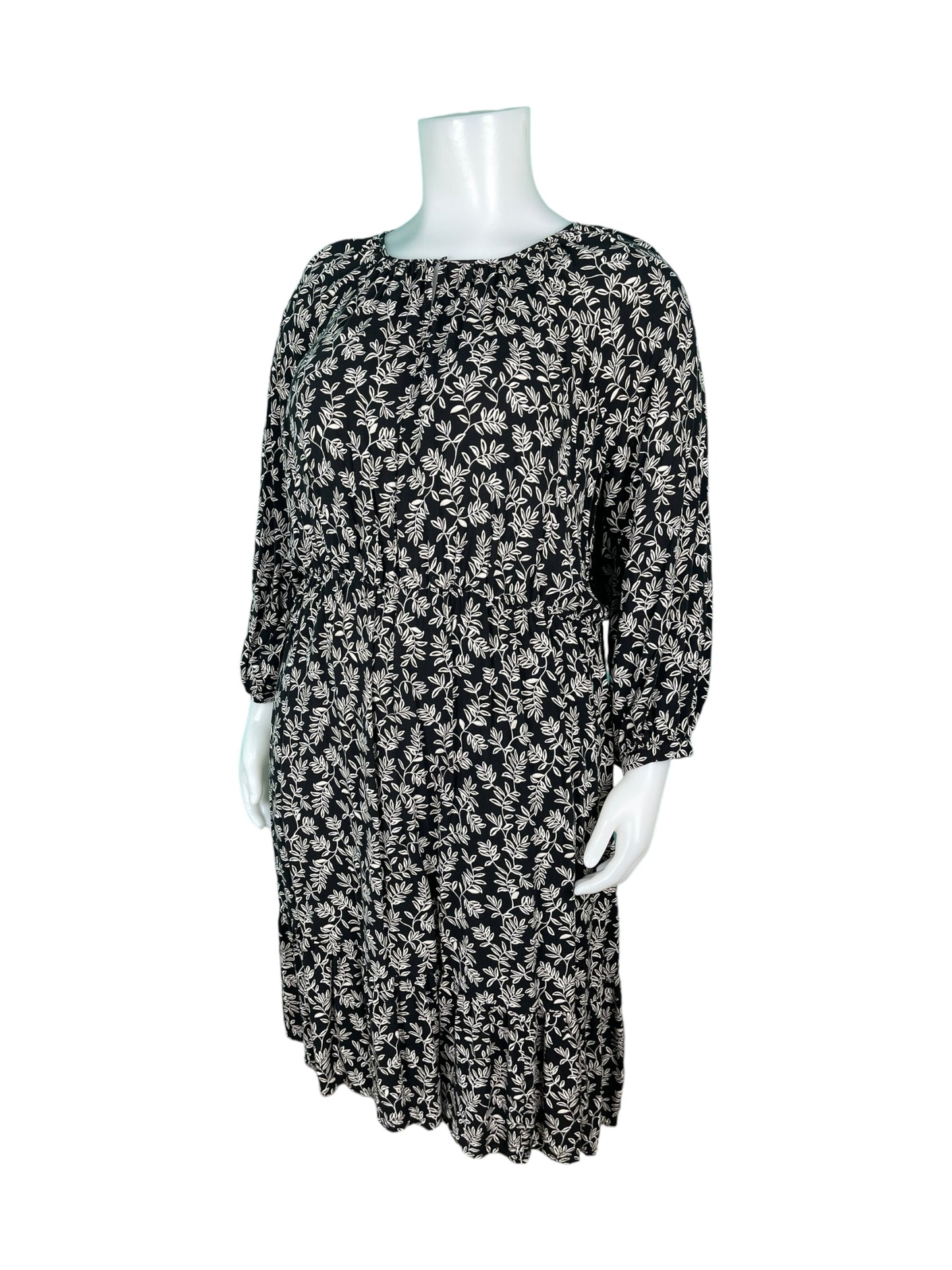 Black & White Floral Long Sleeved Dress