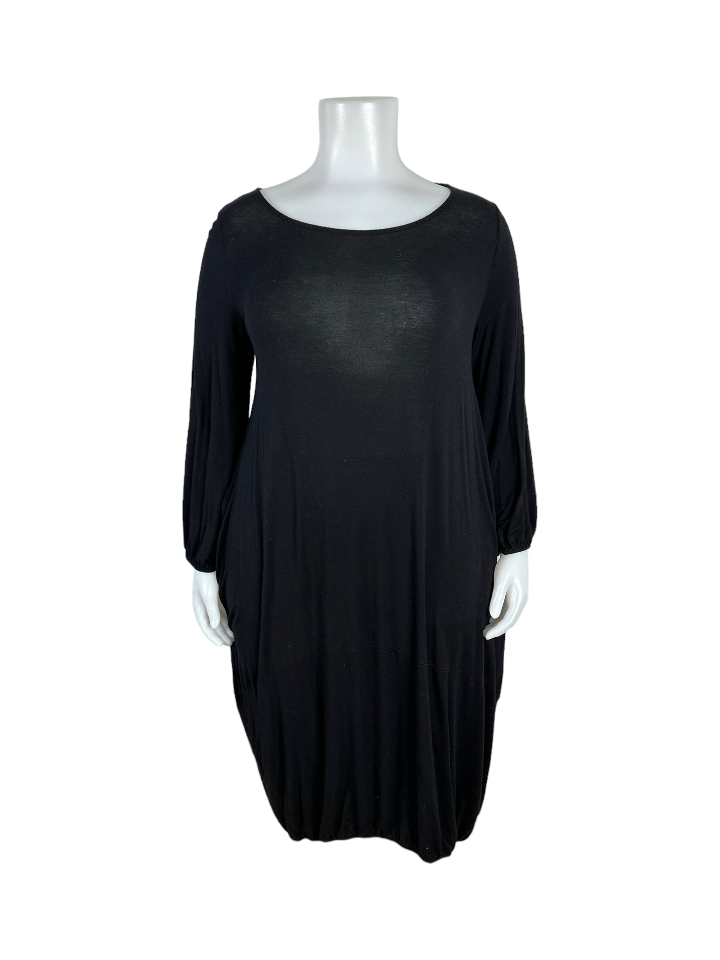 “Okakie” Black Maxi 3/4 sleeve Dress (L)