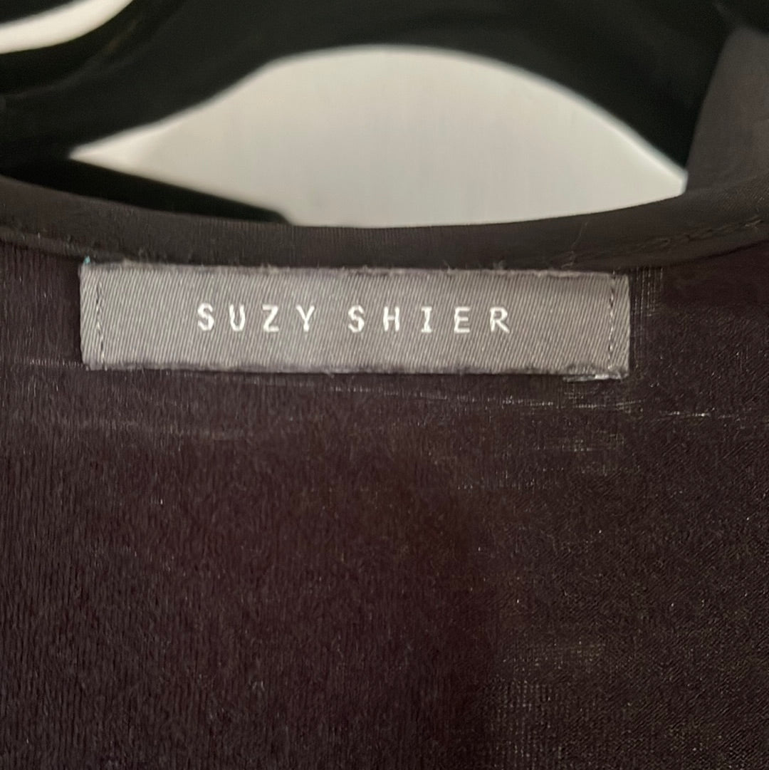 “Suzy Shier” Black Sleeveless Top w/ Blue Stars (XL)
