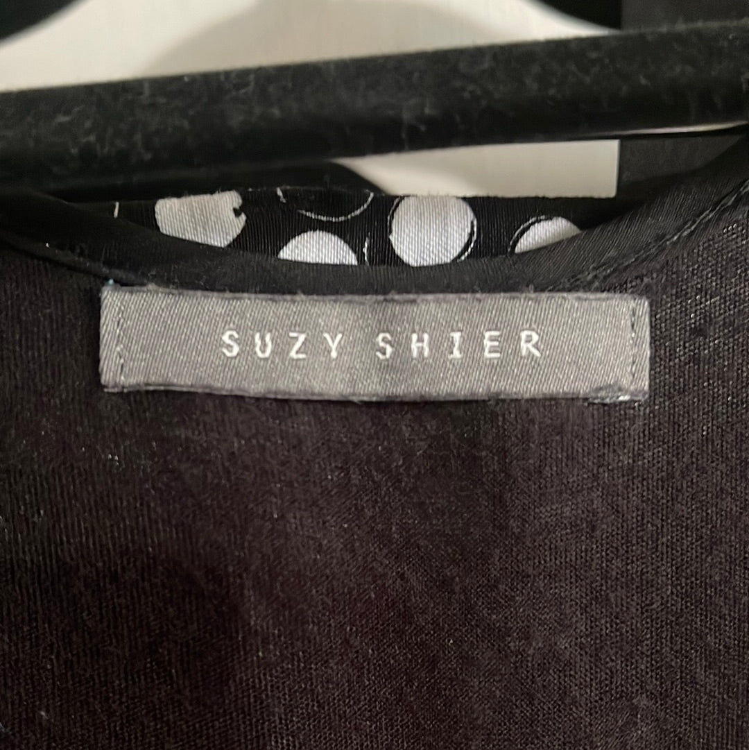“Suzy Shier” Black Top w/ Blue Stars (XL)