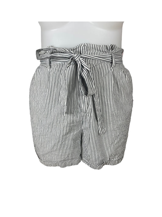 “Forever 21” White & Grey Paperbag Waist Dress Shorts (3X)