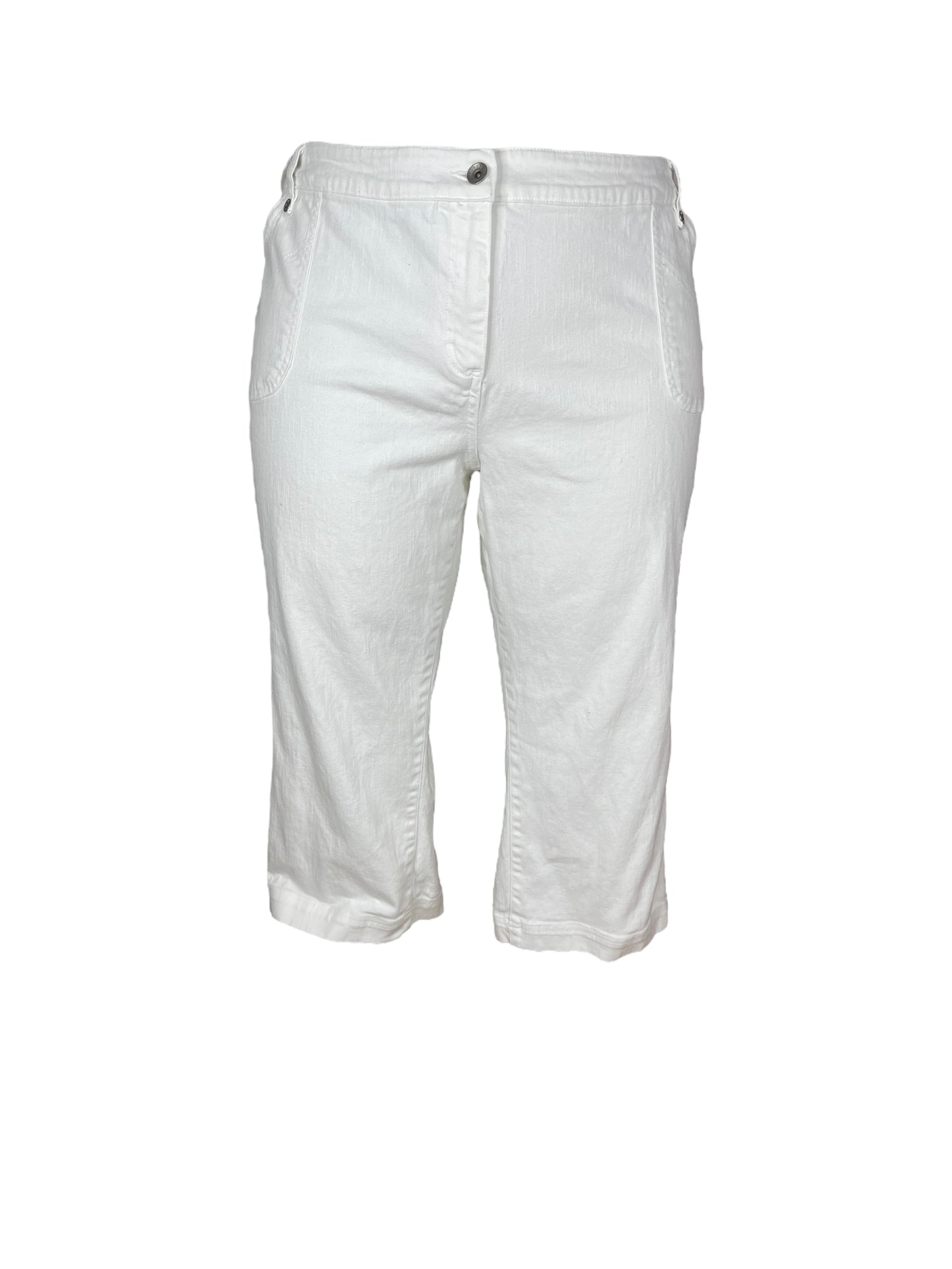 “Contrast” White Capri Pants (22)