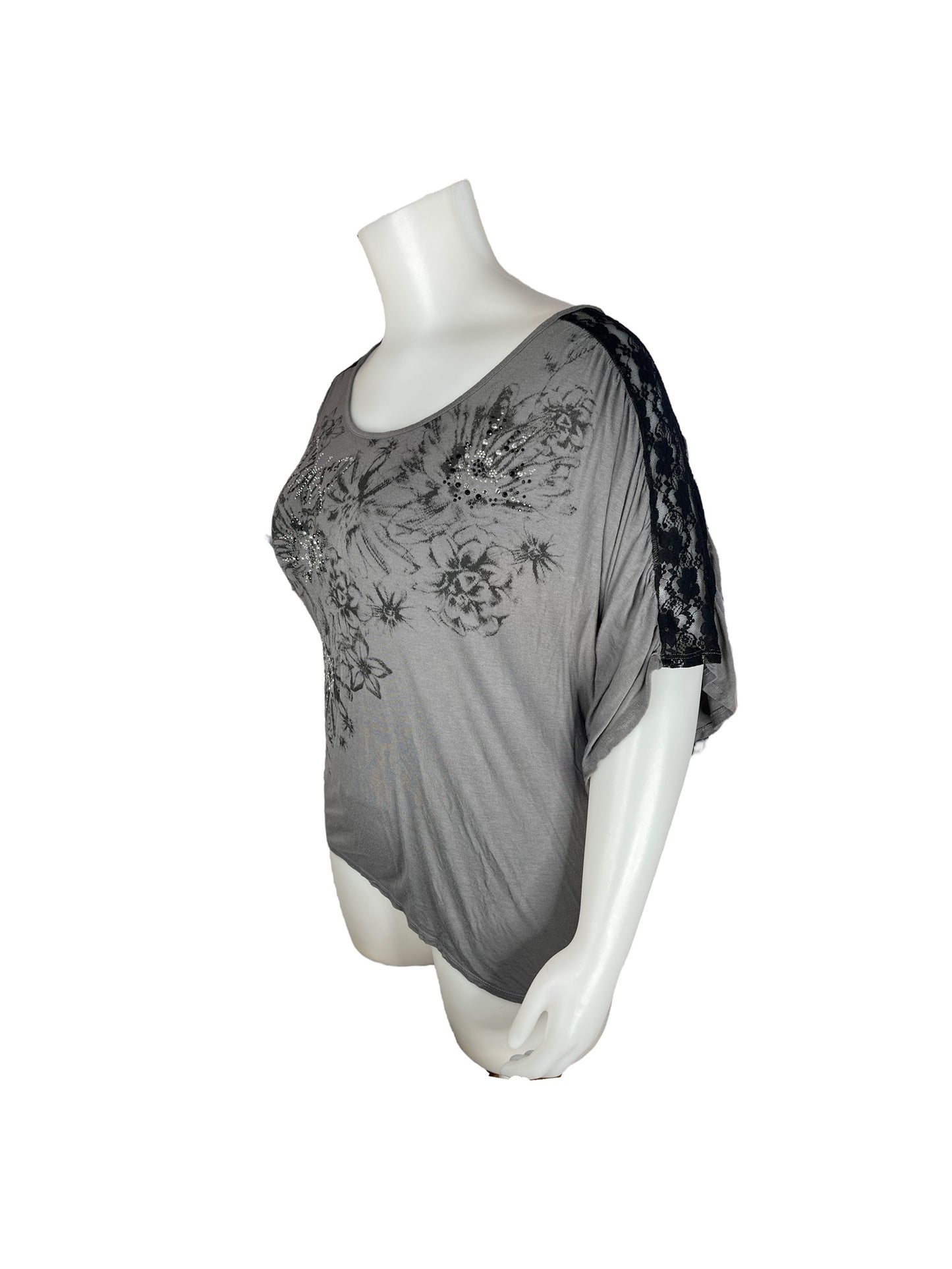 "George" Lace-shouldered Graphic Grey Shirt with Bejeweling (4X)