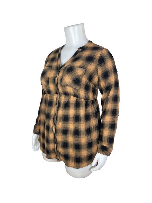 "Torrid" Tan and Plaid Buttoned Shirt (1)