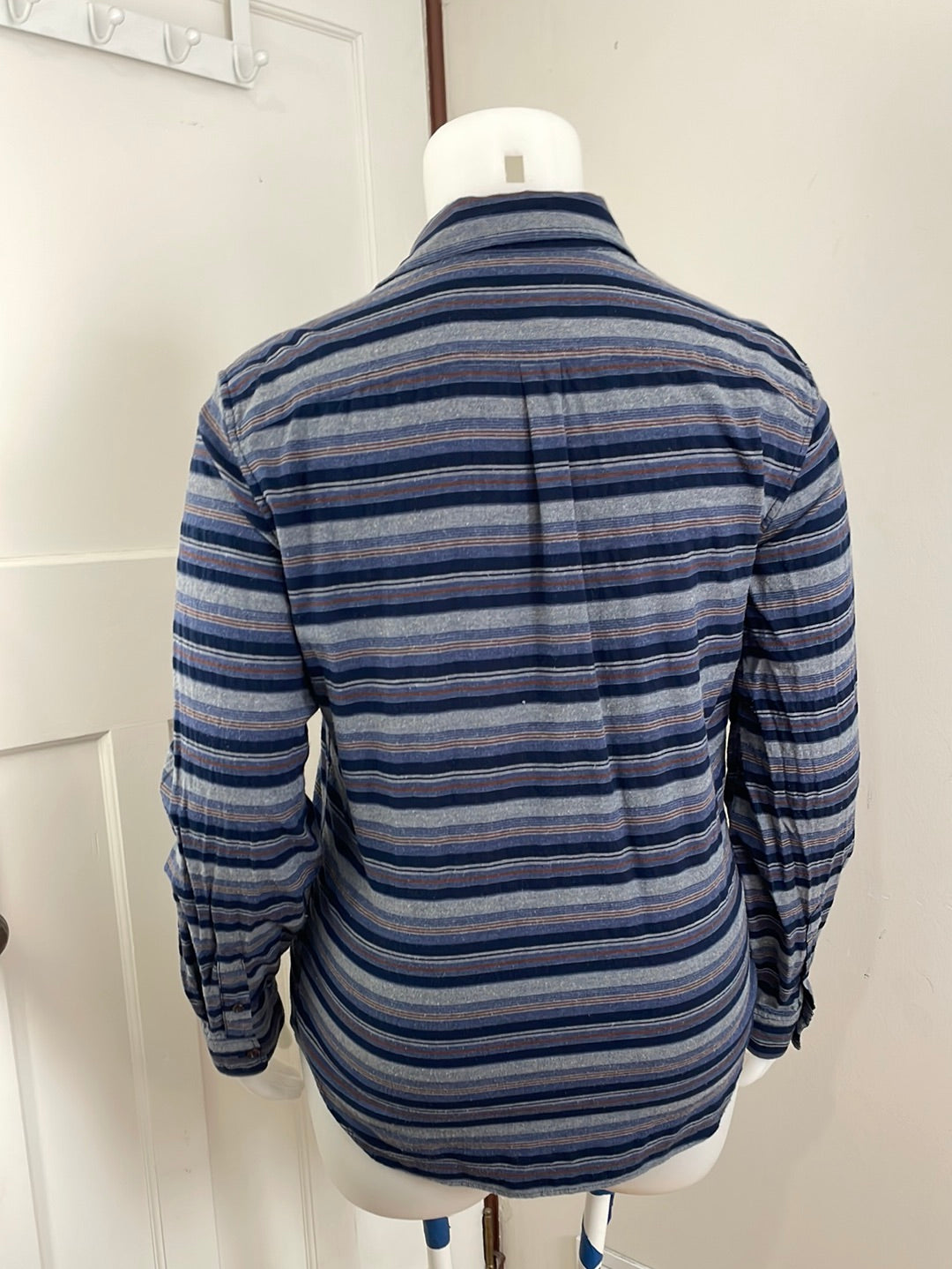 “GAP” Blue Striped Long Sleeve Button Up (L)