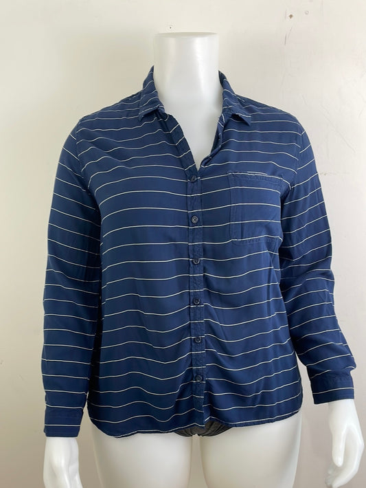 “Beachlunchlounge” Blue Stripe Long Sleeve Buttonup (XL)